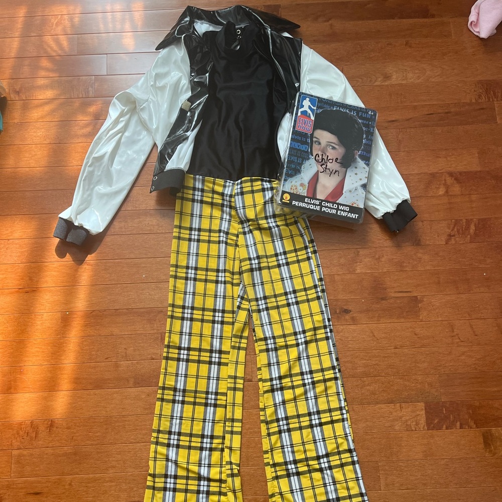 Costume